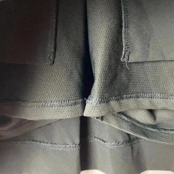 ATHLETA WOSIZE 12 BLACK SKORT FRONT ZIPPERED POCKETS BACK POCKETS GOOD CONDITION - Picture 5 of 9